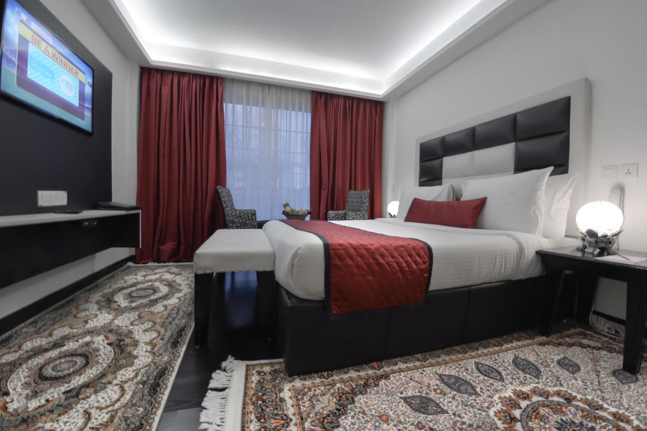 فندق روز بيتال Srīnagar المظهر الخارجي الصورة